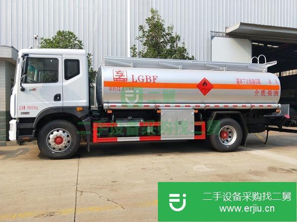 四川出售二手東風大多利卡D9加油車