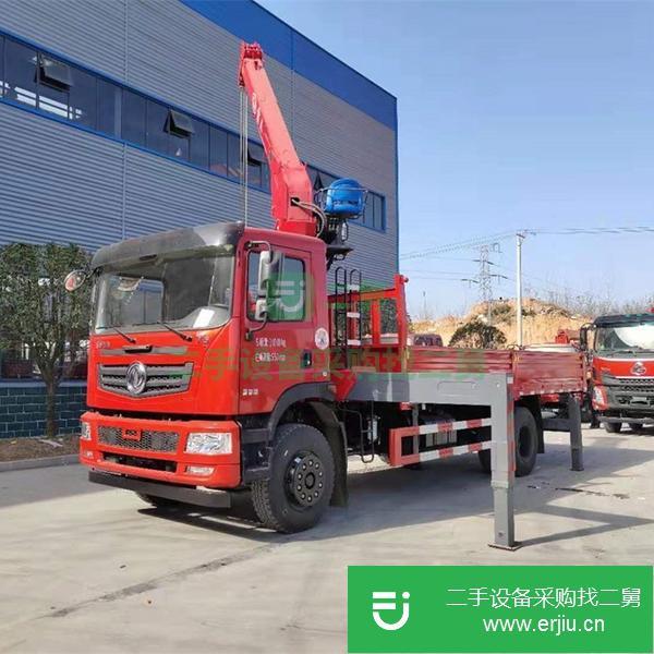 山東出售二手東風(fēng)6.1米隨車吊玉柴200馬力發(fā)動(dòng)機(jī)