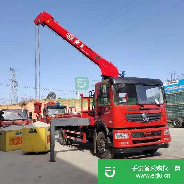山東出售二手東風(fēng)6.1米隨車吊玉柴200馬力發(fā)動(dòng)機(jī)