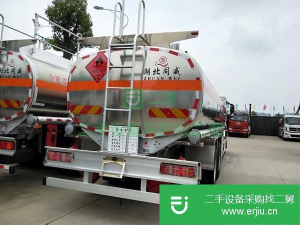 山西出售二手汕德卡前四后八340馬力鋁合金油罐車(chē)