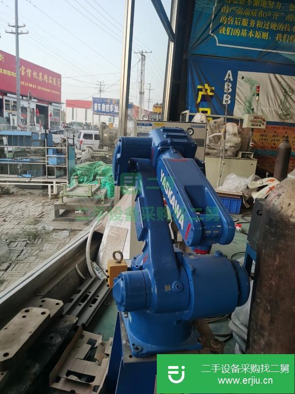 江蘇出售二手工業(yè)安川噴涂機器人
