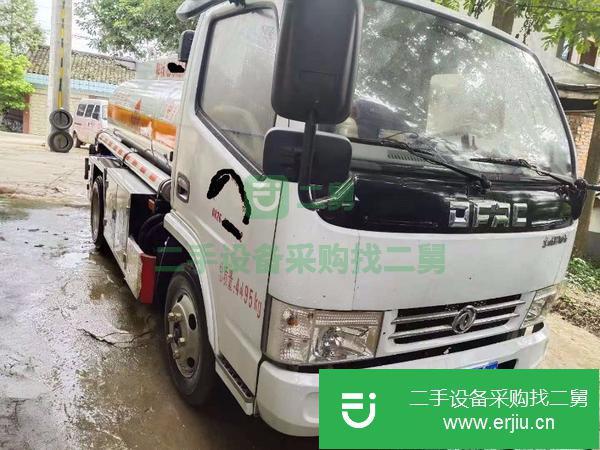 陜西出售二手2噸油罐車全柴88馬力手續齊全