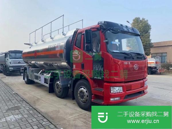 河北出售二手解放J6L小三軸鋁合245馬力金油罐車