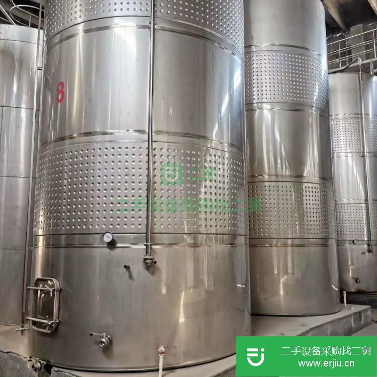 山東出售二手立式10噸不銹鋼儲罐