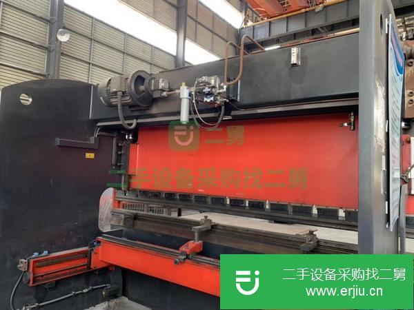 江蘇出售二手揚(yáng)力MB8-100x3200數(shù)控板料折彎機(jī)