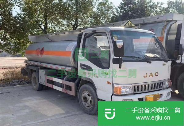 內(nèi)蒙古出售二手東風(fēng)12噸油罐車國五