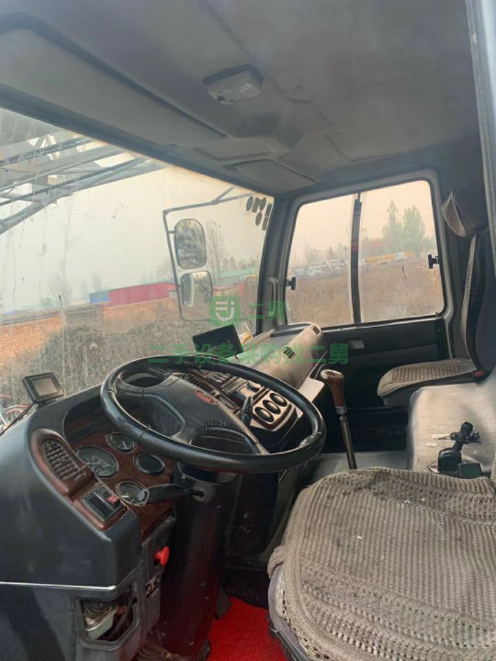 出售精品中聯20V吊車，手續齊全，電腦正常