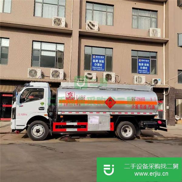 山東出售二手國六8噸柴汽油罐車朝柴170馬力可分期