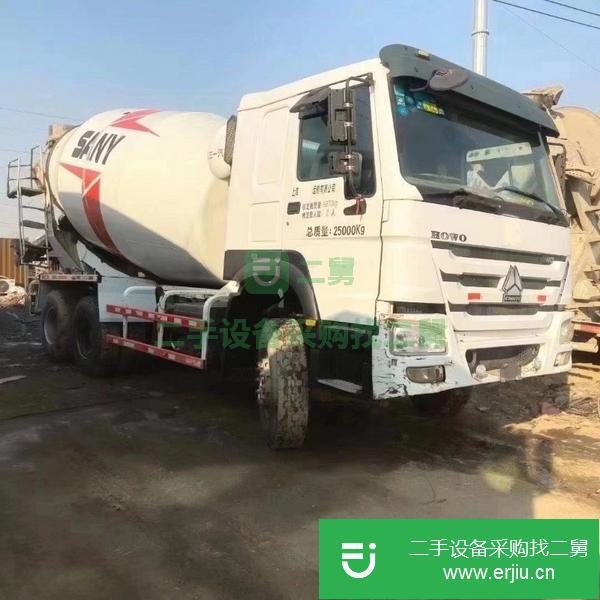湖北出售豪沃攪拌車，三一上裝大12方國四