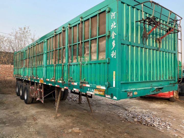 出售三年兩個(gè)月11.5米，河北金多利半掛車，綠本在手