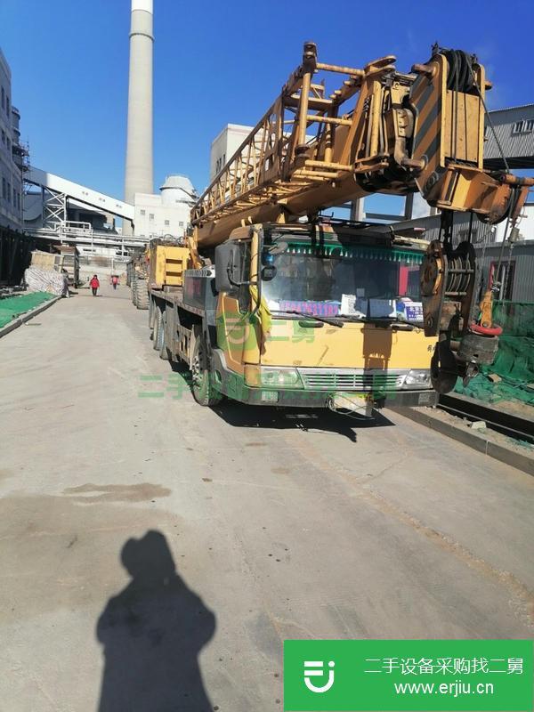 內蒙古出售二手徐工16噸吊車超級省油,回去就能干活兒