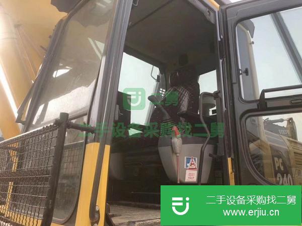 廣西出售二手小松PC240-8挖掘機