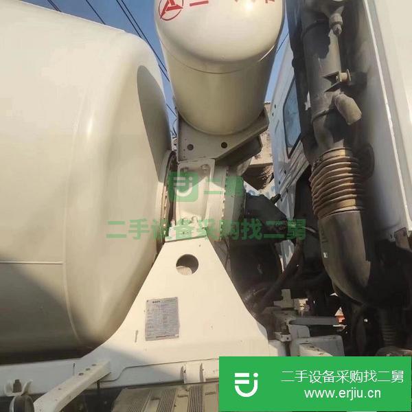 江蘇出售豪沃攪拌車，三一上裝大12方國四