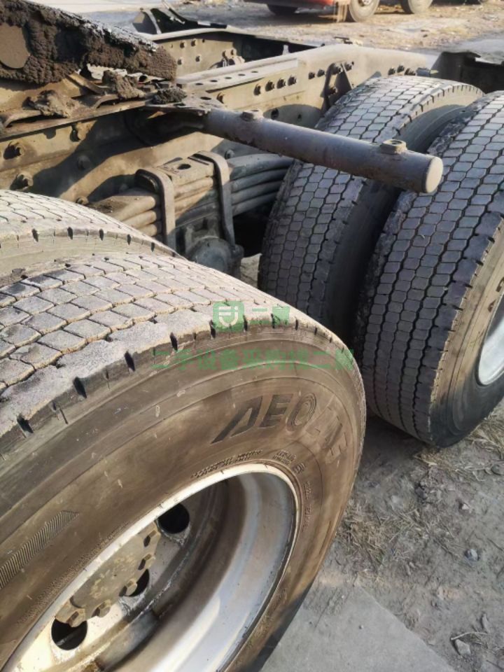 出售國(guó)五歐曼GTL牽引車(chē)460馬力，高位底板
