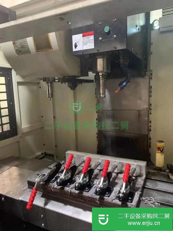 重慶出售二手寶峰650加工中心，三軸線軌，主軸直連12000轉，BT40刀臂式刀