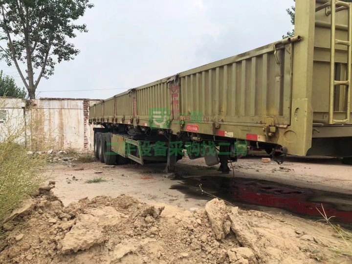 出售二手19年的13米標車側翻半掛車