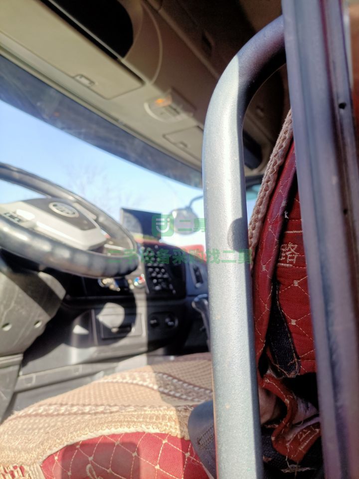出售解放JH6牽引車國五500馬力綠本在手3年整全保險