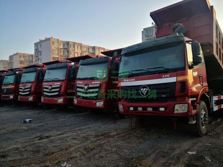 出售無手續礦山用歐曼豪沃后八輪運輸車