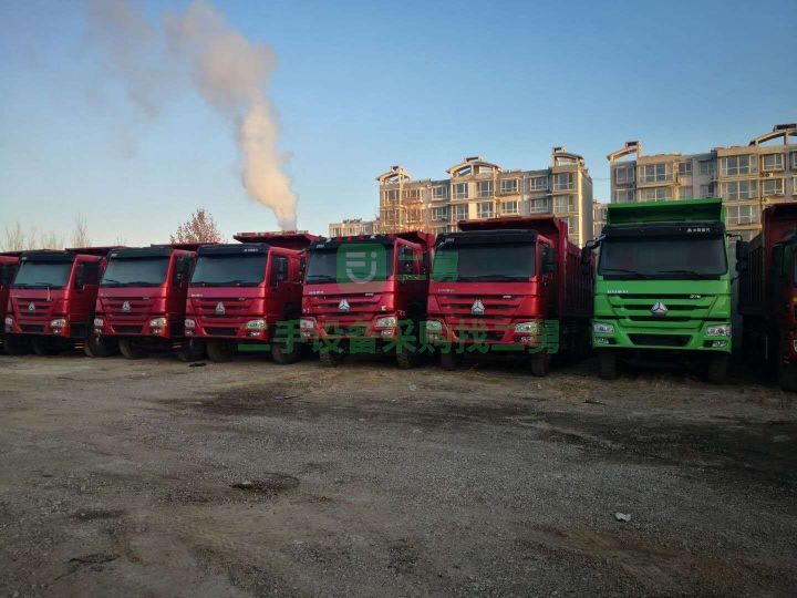 出售無手續礦山用歐曼豪沃后八輪運輸車