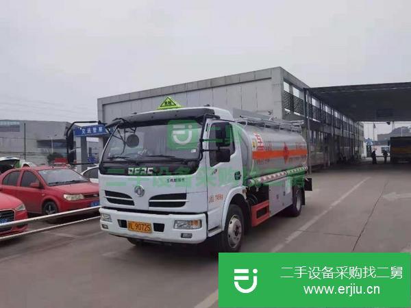 河北出售二手8噸福瑞卡油罐車玉柴150馬力發(fā)動機手續(xù)齊全
