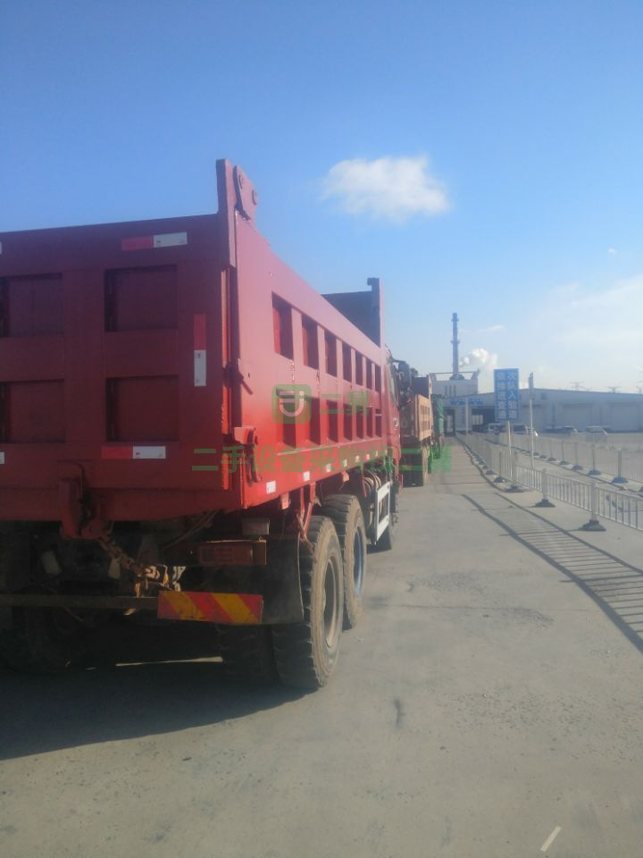 遼寧出售歐曼后八輪 340馬力奔馳橋12速自卸車手續(xù)齊全