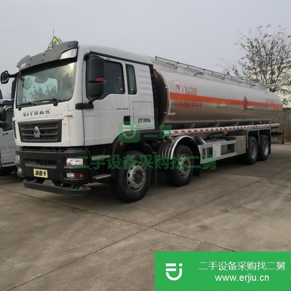 內(nèi)蒙古出售二手重汽汕德卡前四后八鋁合金20噸油罐車