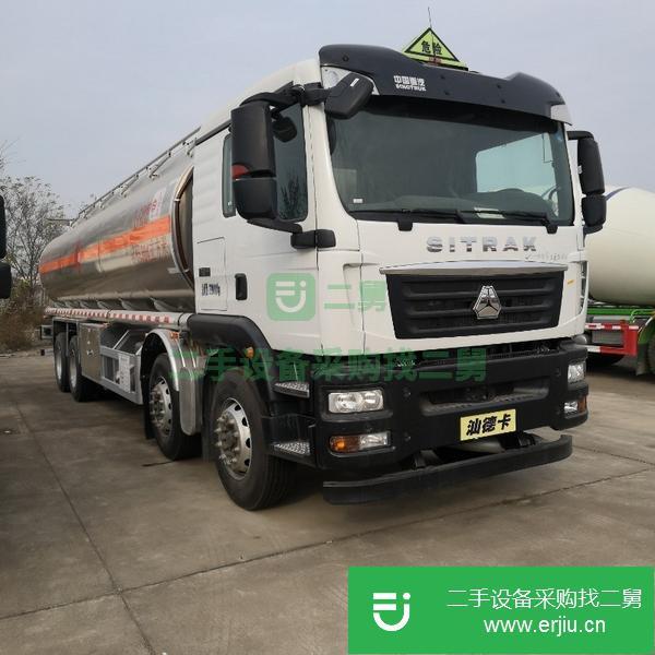 內(nèi)蒙古出售二手重汽汕德卡前四后八鋁合金20噸油罐車