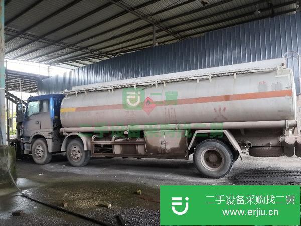 重慶出售二手歐曼三橋油罐車14噸