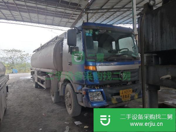 重慶出售二手歐曼三橋油罐車14噸