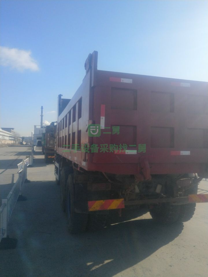 遼寧出售歐曼后八輪 340馬力奔馳橋12速自卸車手續(xù)齊全