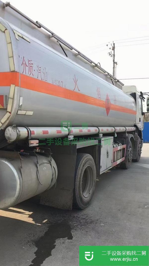 湖北出售二手柳汽小三軸油罐車手續齊全玉柴240馬力