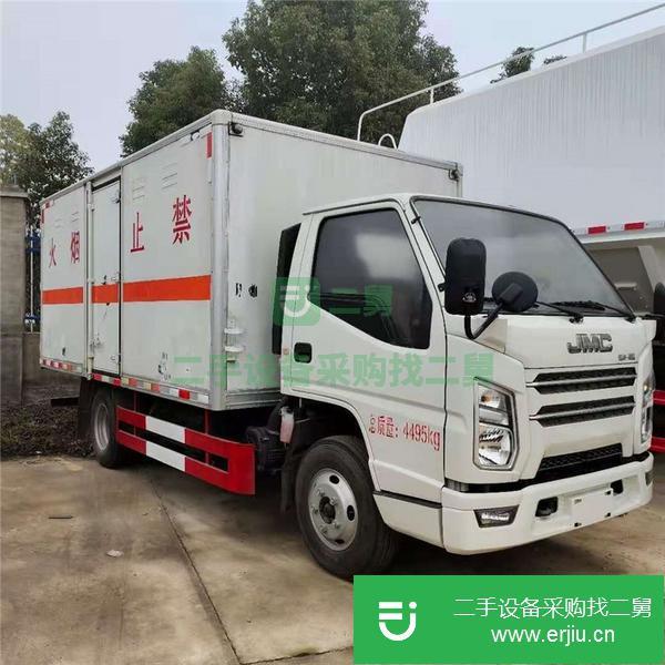 廣東出售二手江鈴廂式化學物質運輸車國六排放江鈴116馬力柴油發動機