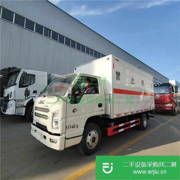 廣東出售二手甲醇運輸車國六排放江鈴116馬力柴油發(fā)動機