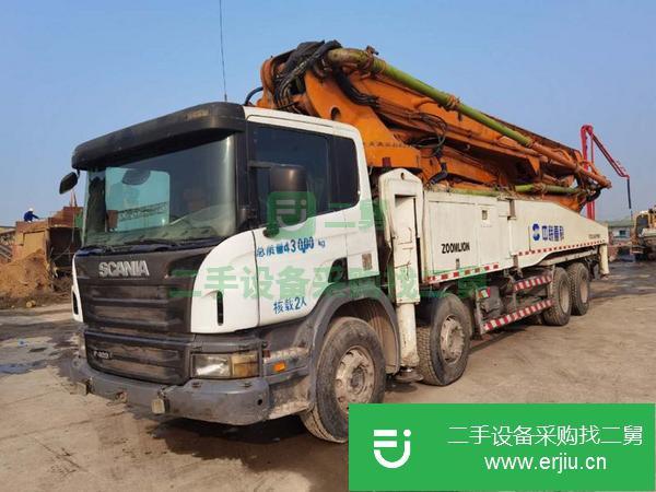 新疆出售二手13年中聯(lián)56米泵車