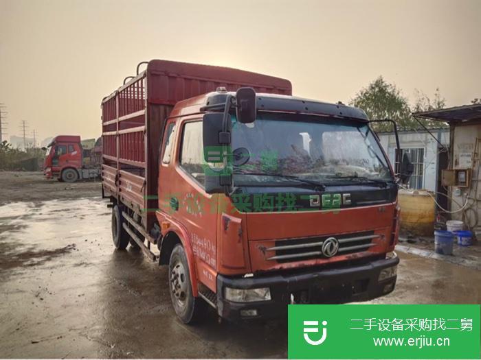 湖北出售二手東風多利卡130馬力國四倉柵式載貨車