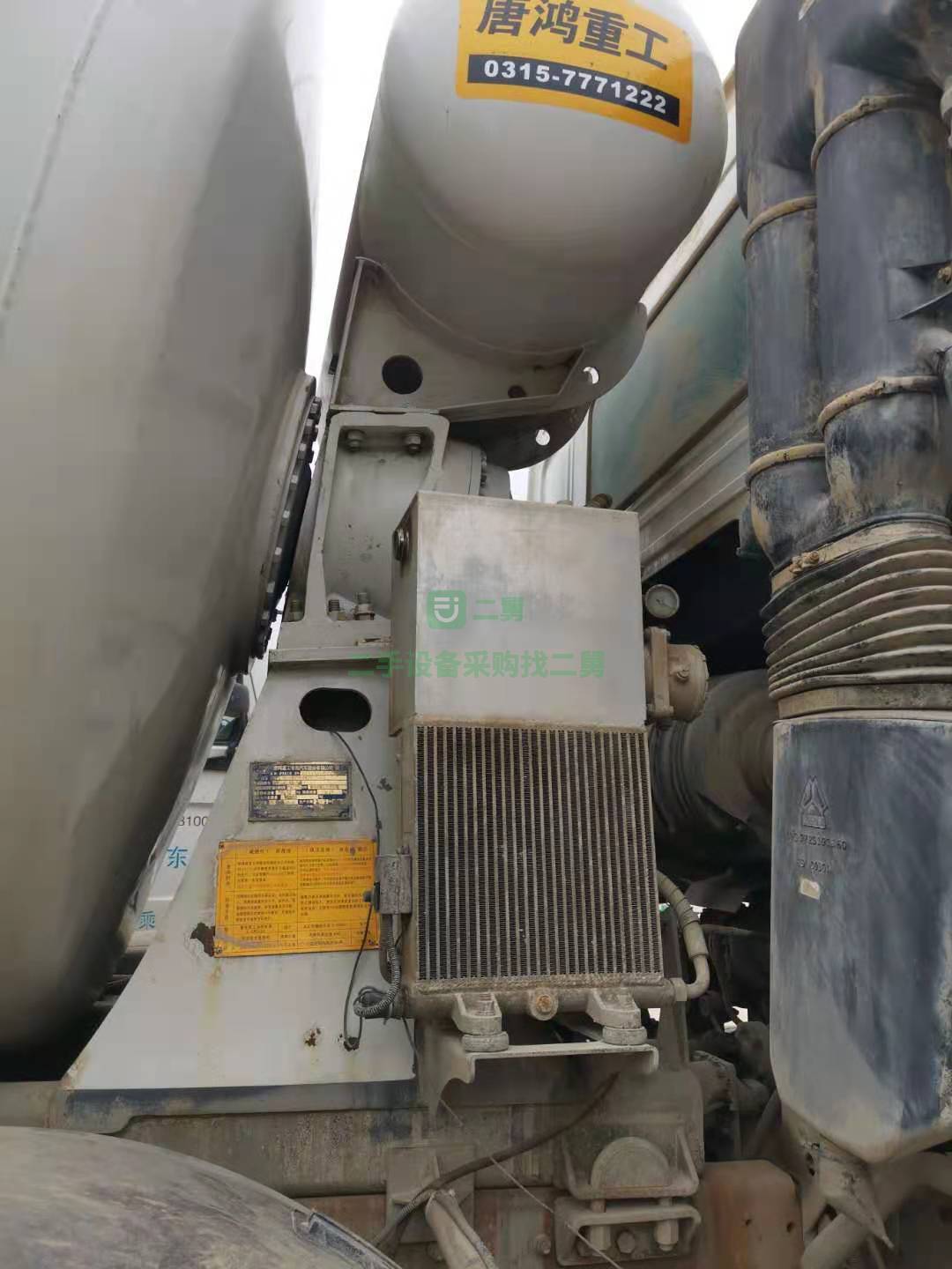 出售一臺16年國五，豪沃唐鴻攪拌車，重汽發動機