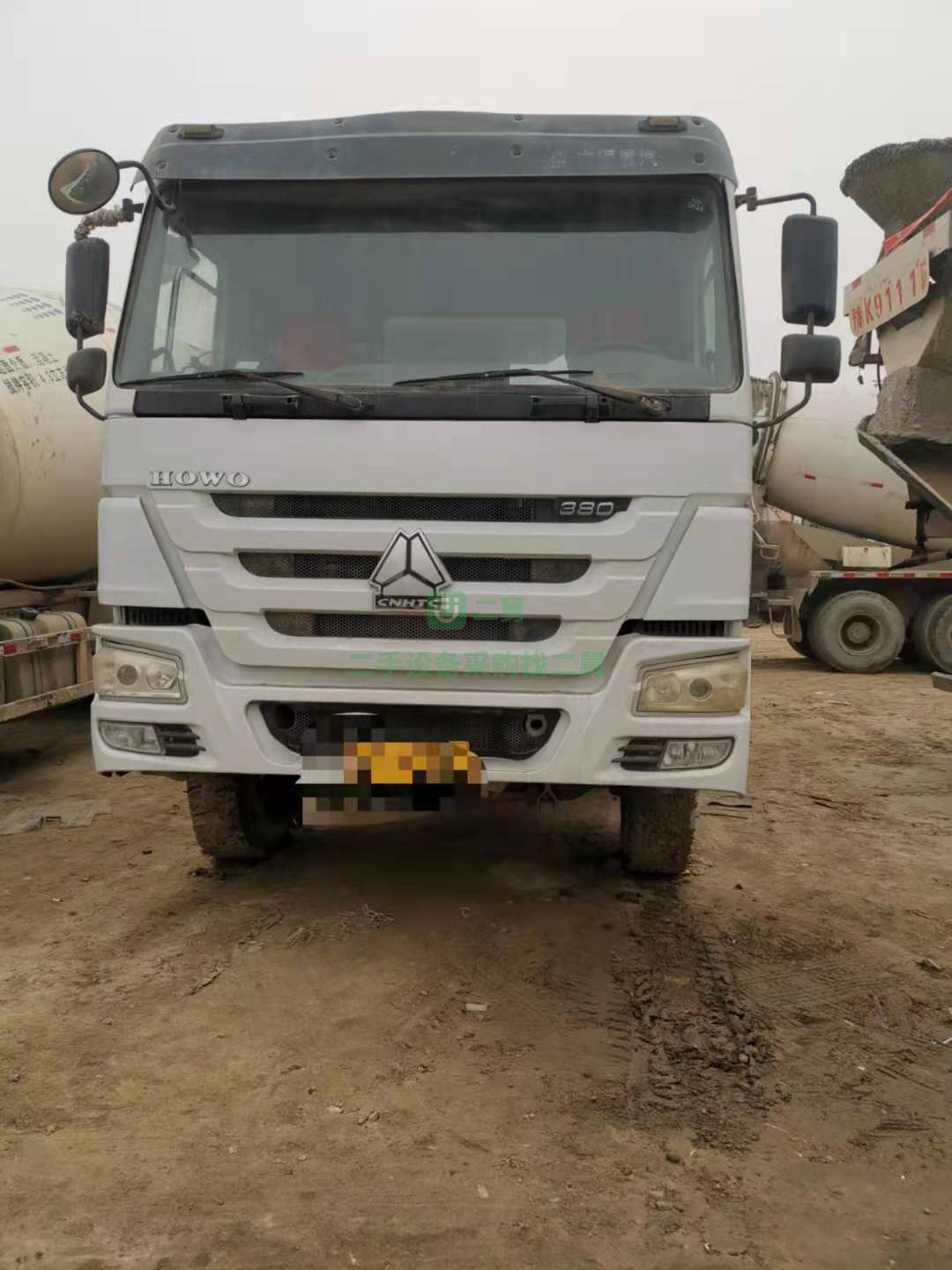 出售一臺17年豪沃瑞江攪拌車，國五，重汽發(fā)動(dòng)機(jī)