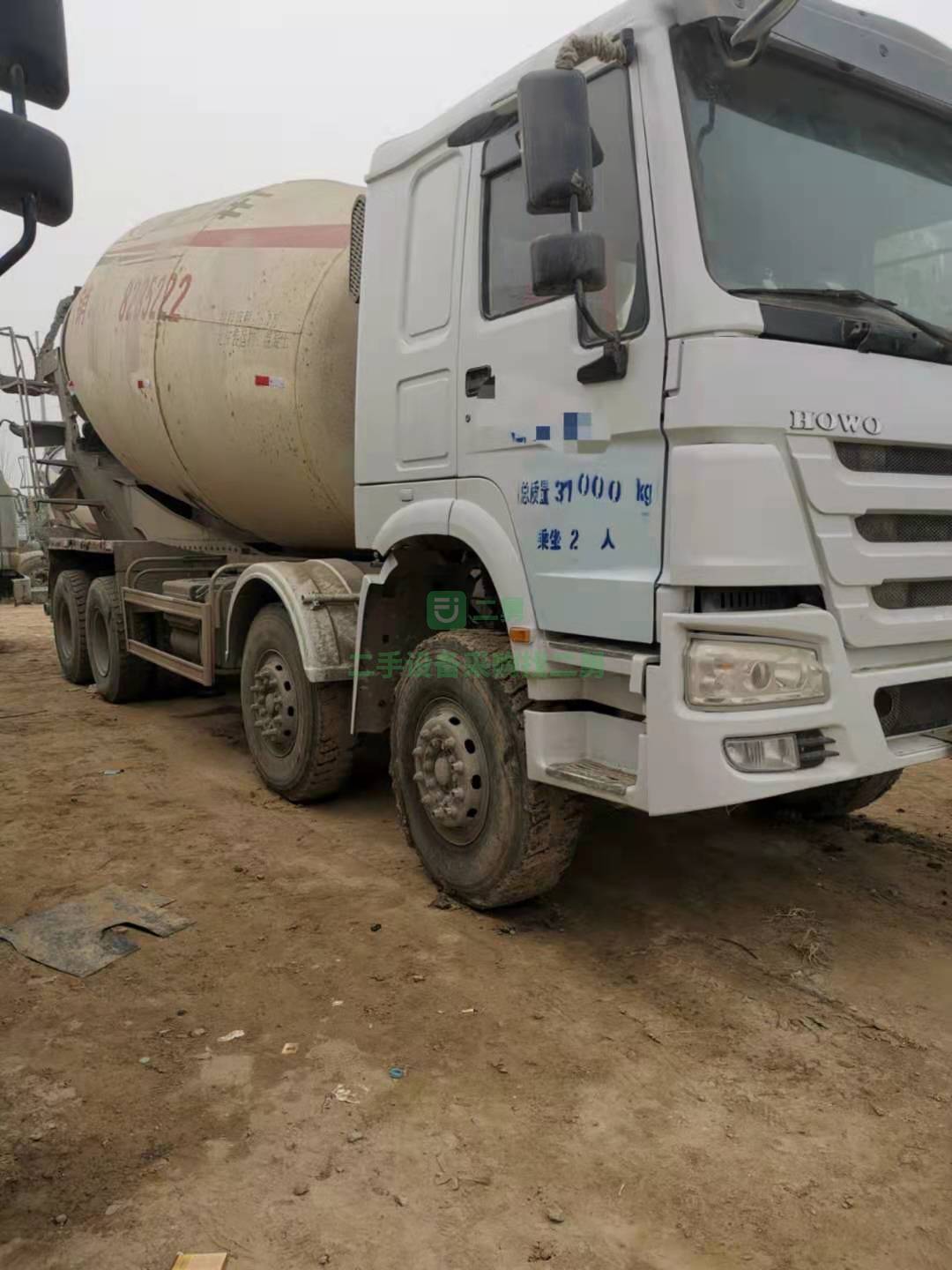 出售一臺17年豪沃瑞江攪拌車，國五，重汽發(fā)動(dòng)機(jī)