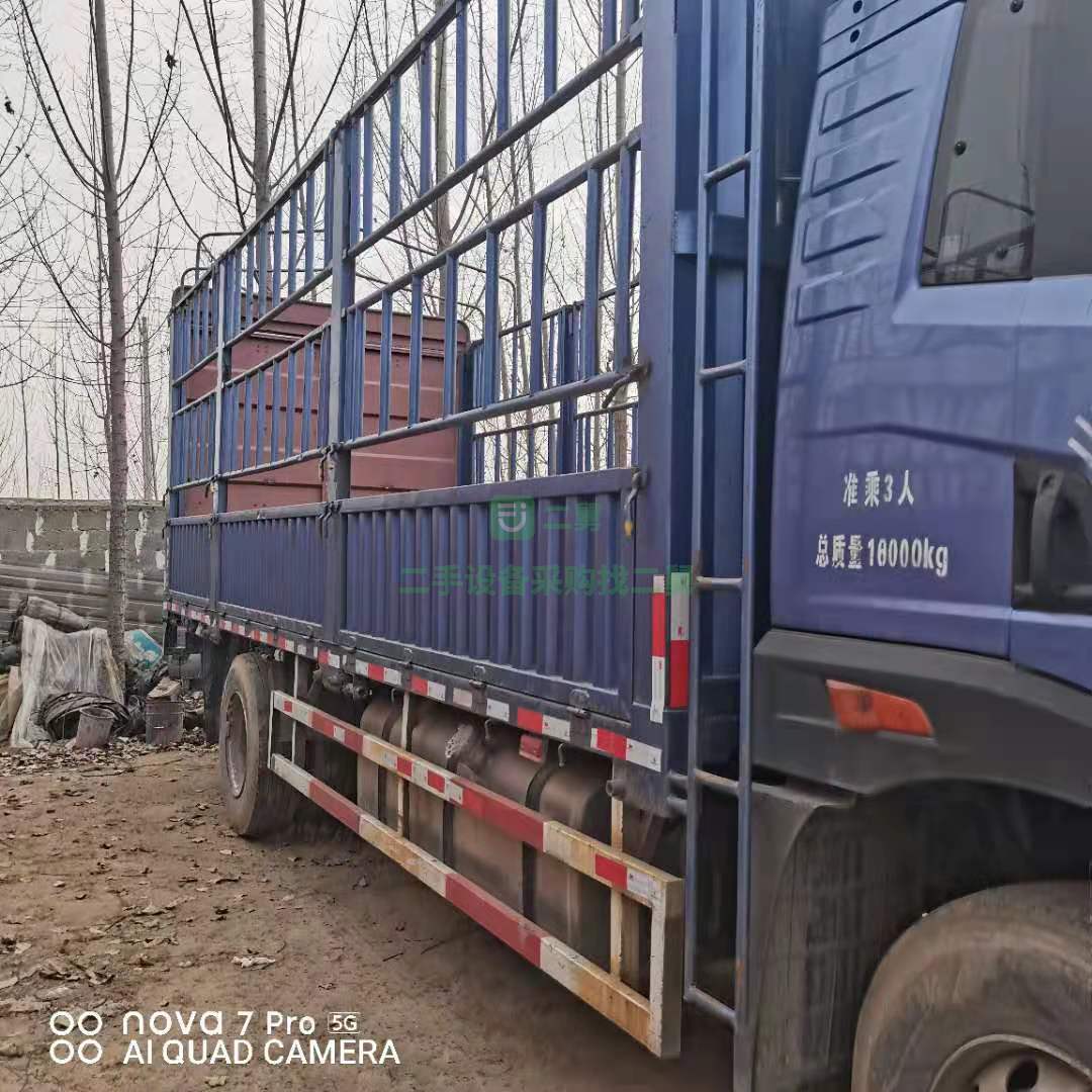 急售一臺17年國五6.8米解放龍VH貨車，6缸220馬力