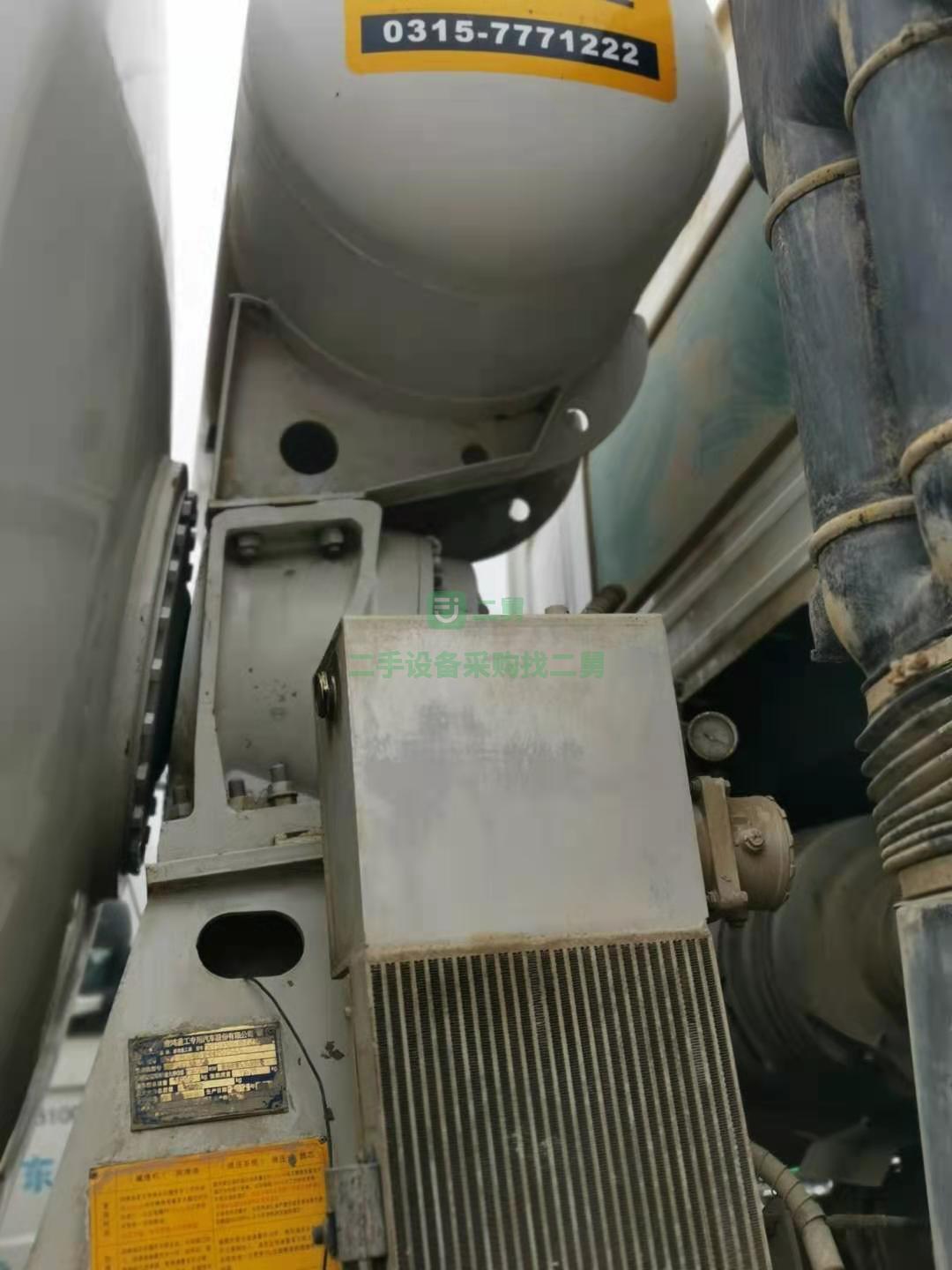 出售一臺16年國五，豪沃唐鴻攪拌車，重汽發動機