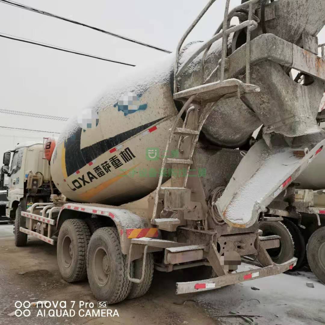 出售一臺16年大12方歐曼攪拌車，336馬力