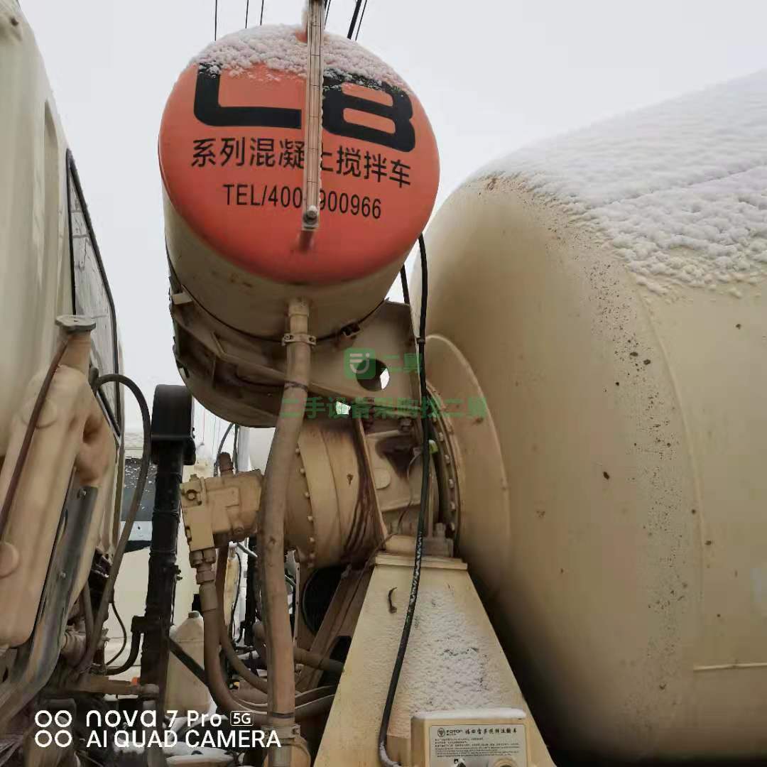 出售一臺16年大12方歐曼攪拌車，336馬力
