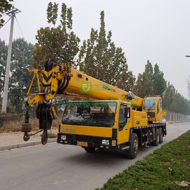 河南出售二手的八成新徐工25K—1吊車