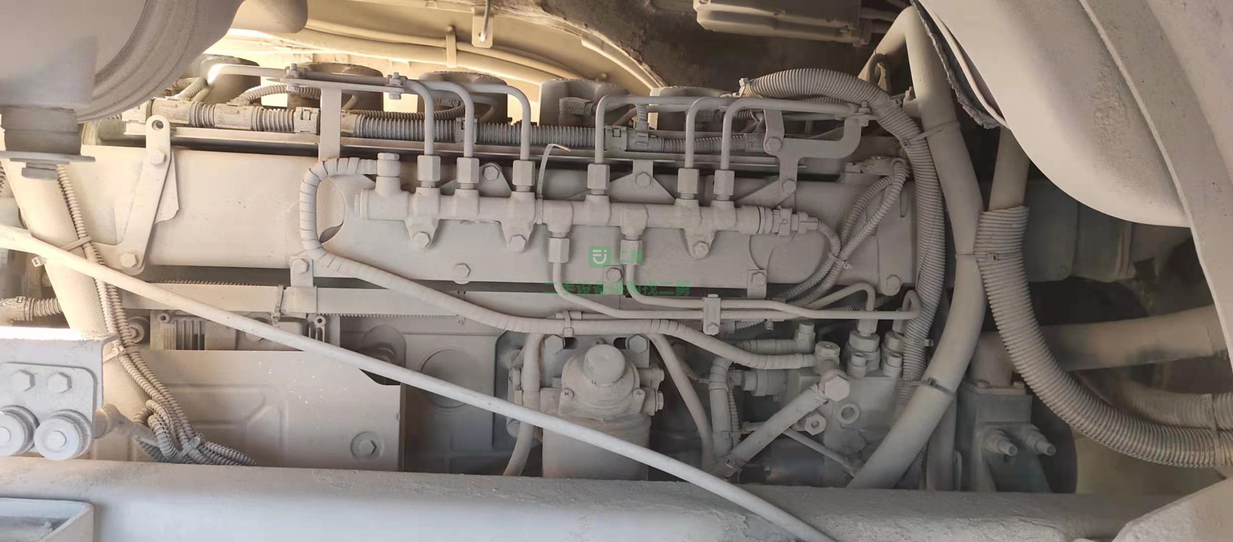 出售一臺19年大二十方大罐上戶攪拌車，車況精品，輪胎九層