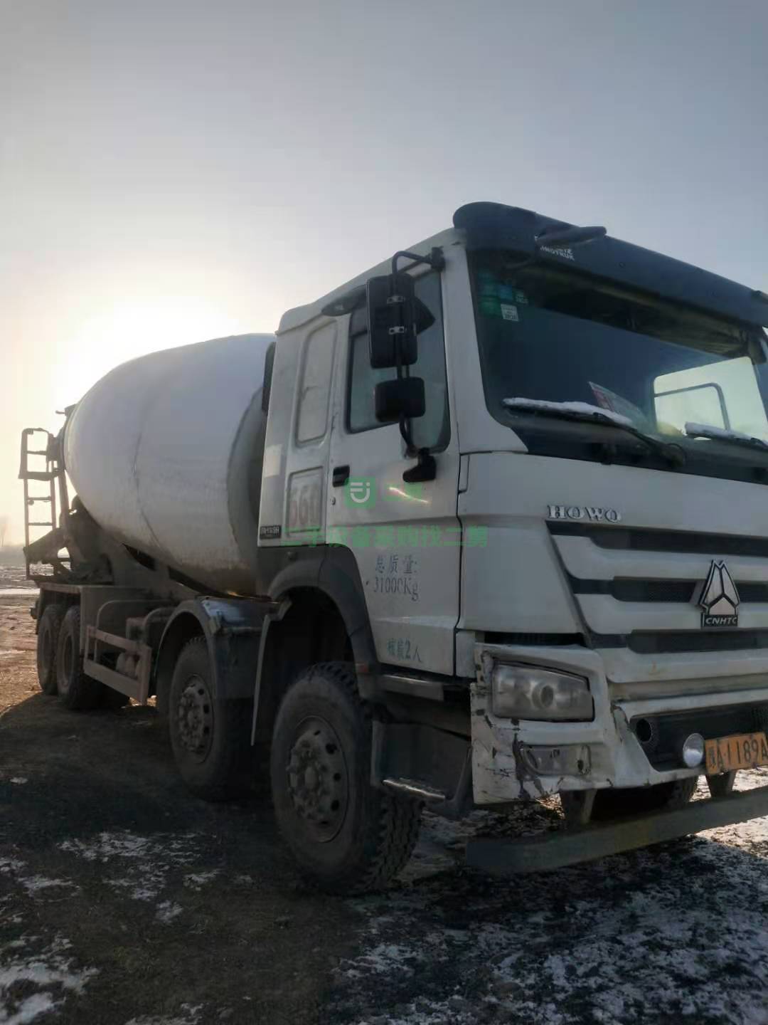 出售一臺19年大二十方大罐上戶攪拌車，車況精品，輪胎九層