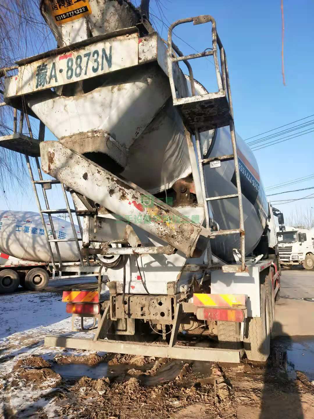 出售一臺(tái)18年豪沃宏達(dá)攪拌車(chē)   大十四方  國(guó)五排放