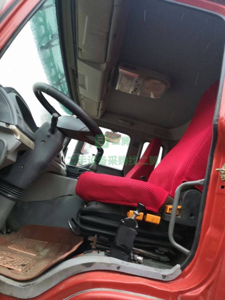 出售二手17年的國五歐曼后八輪自卸車