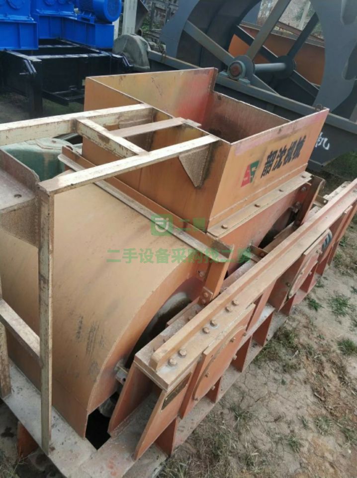現貨出售廣東韶沈900*1200對輥破碎機，輥皮還有9公分，90千瓦