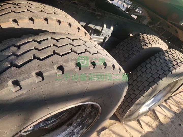 出售解放捍衛400馬力牽引車兩年正全保險