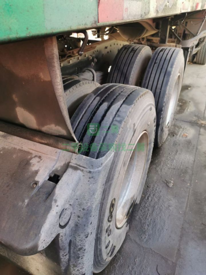 出售二手的解放j6p18年7月420馬力牽引車